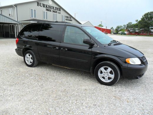 Dodge Grand Caravan 2006 photo 2