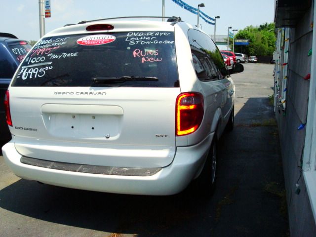 Dodge Grand Caravan 2006 photo 2