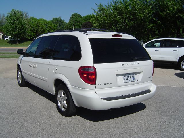 Dodge Grand Caravan 2006 photo 17