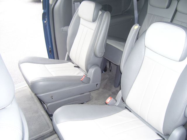 Dodge Grand Caravan 2006 photo 2