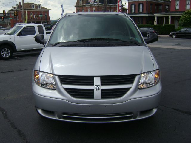 Dodge Grand Caravan 2006 photo 2