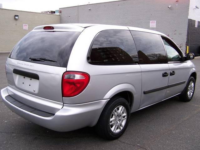 Dodge Grand Caravan 2006 photo 2