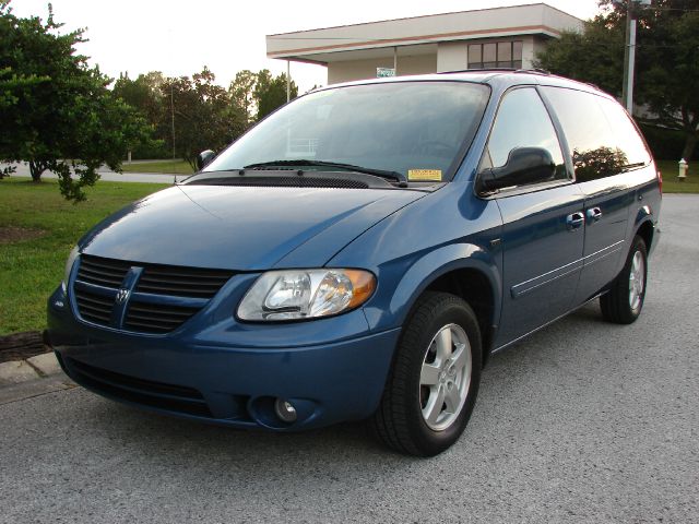 Dodge Grand Caravan Luxury Edition MiniVan