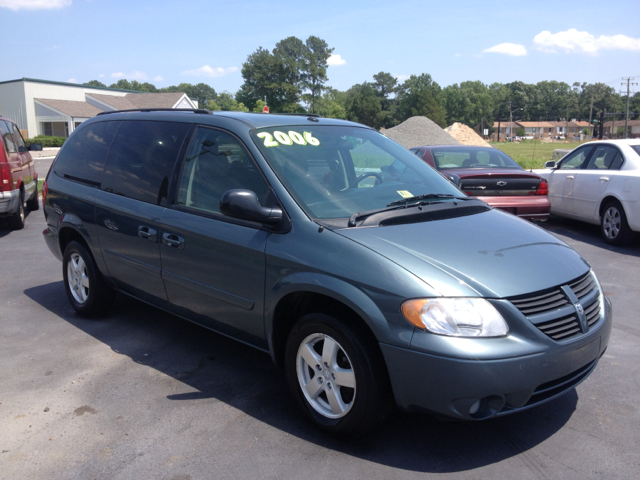 Dodge Grand Caravan 2006 photo 2