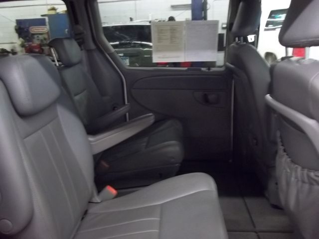 Dodge Grand Caravan 2006 photo 33