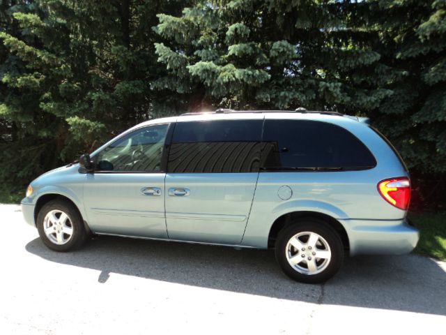 Dodge Grand Caravan 2006 photo 2