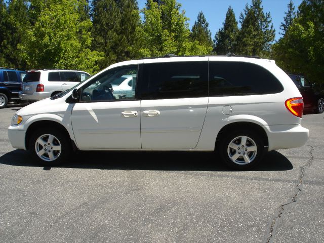 Dodge Grand Caravan 2006 photo 10