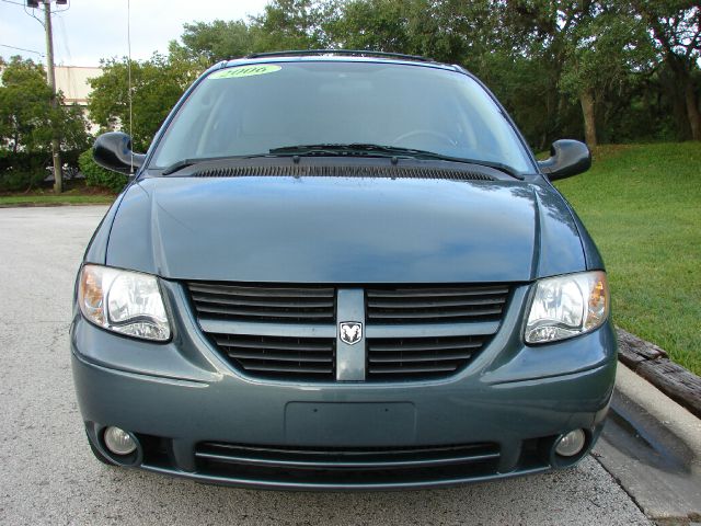 Dodge Grand Caravan 2006 photo 3