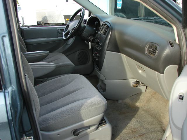 Dodge Grand Caravan 2006 photo 36