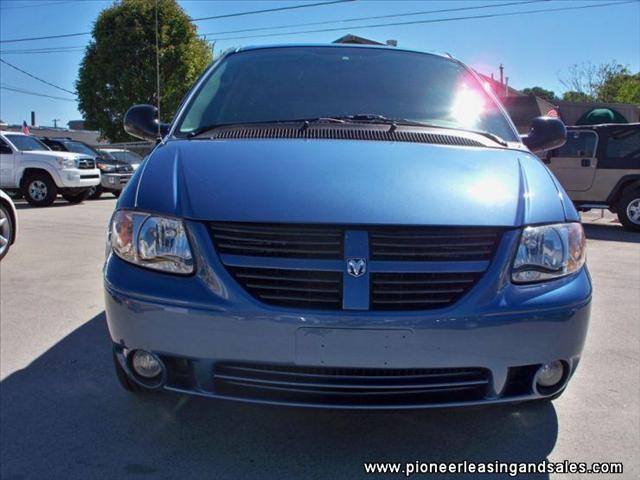 Dodge Grand Caravan 2007 photo 2