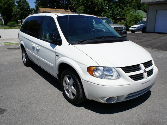 Dodge Grand Caravan 2007 photo 2