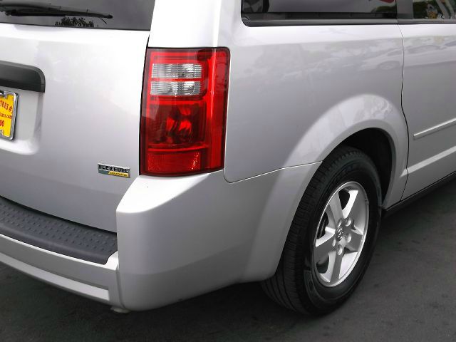 Dodge Grand Caravan 2008 photo 17