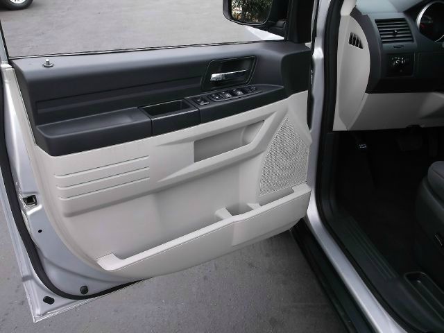 Dodge Grand Caravan 2008 photo 3