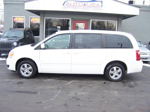 Dodge Grand Caravan Luxury Edition MiniVan