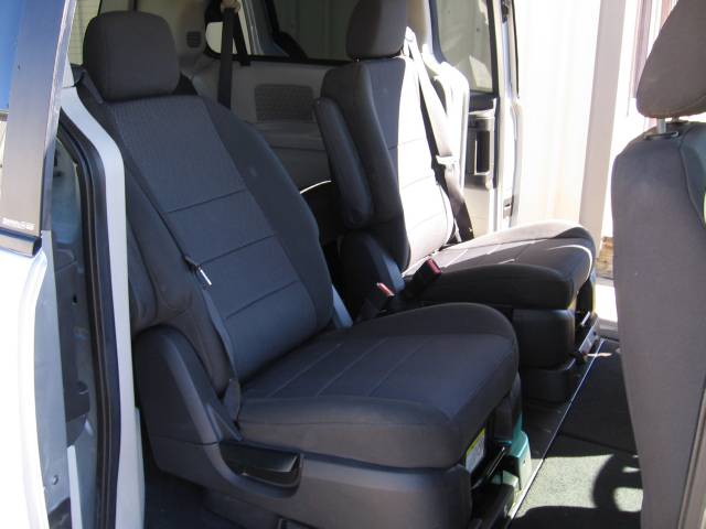 Dodge Grand Caravan 2008 photo 2