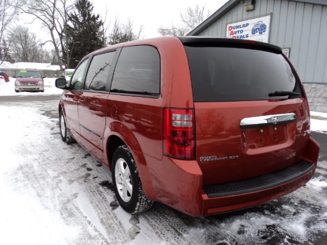 Dodge Grand Caravan 2008 photo 2