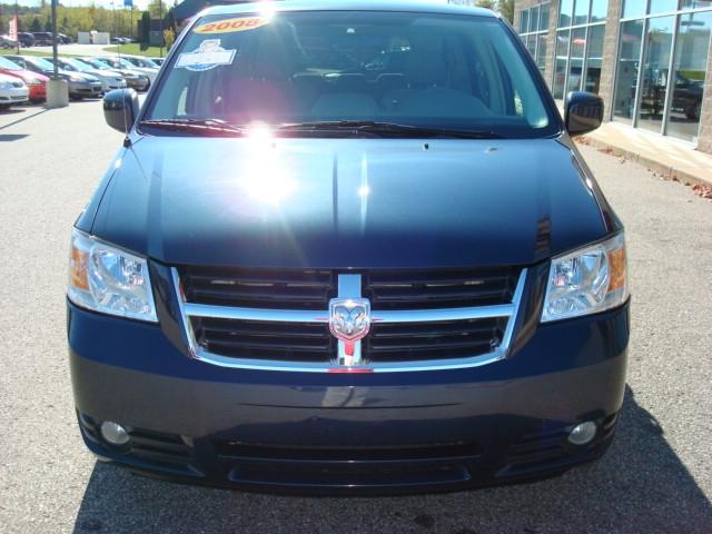 Dodge Grand Caravan 2008 photo 2