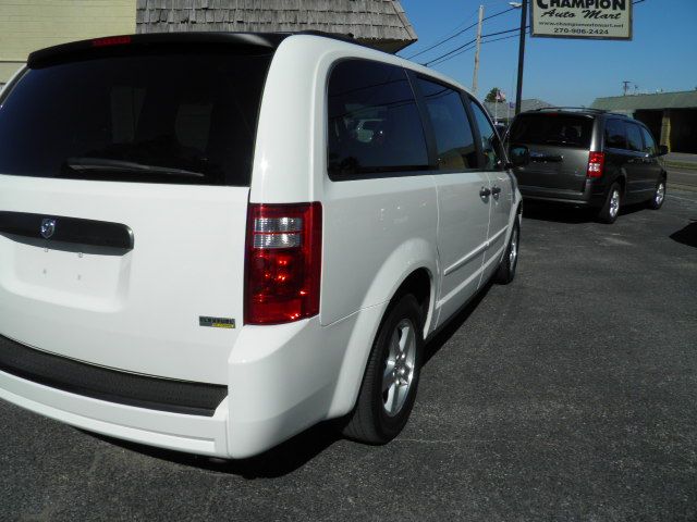 Dodge Grand Caravan 2008 photo 1