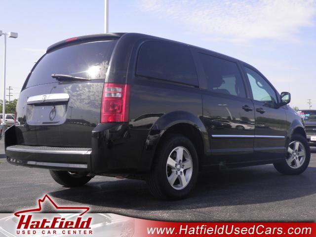 Dodge Grand Caravan 2008 photo 2