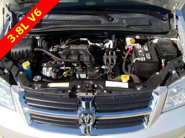 Dodge Grand Caravan 2008 photo 2