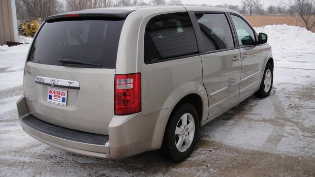 Dodge Grand Caravan 2008 photo 2