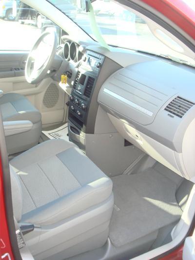 Dodge Grand Caravan 2008 photo 2