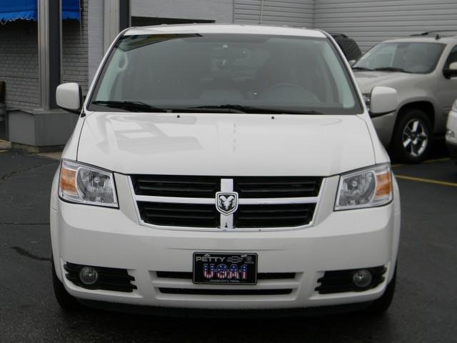 Dodge Grand Caravan 2008 photo 1