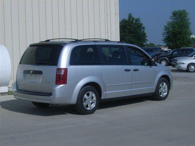 Dodge Grand Caravan 2008 photo 2