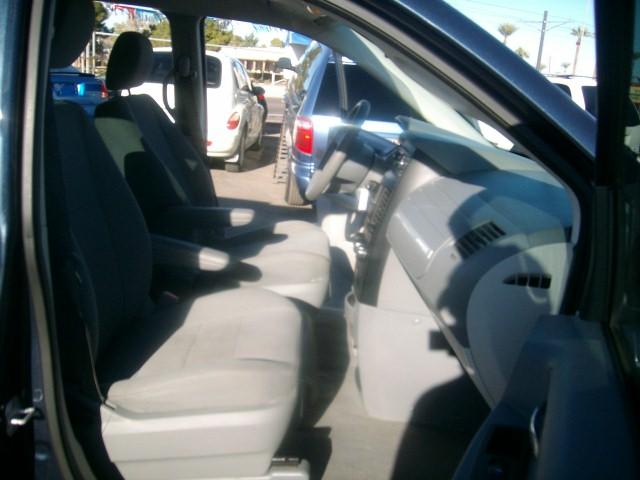 Dodge Grand Caravan 2008 photo 2