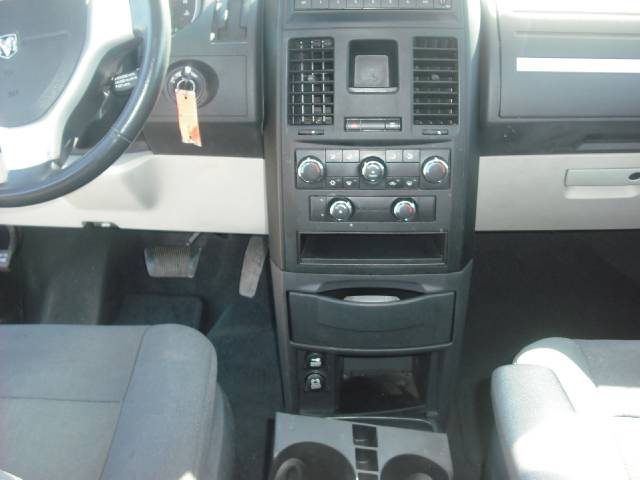 Dodge Grand Caravan 2008 photo 2