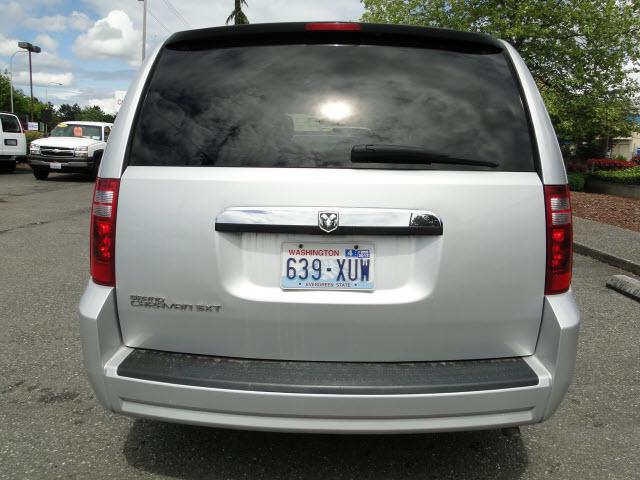 Dodge Grand Caravan 2008 photo 2