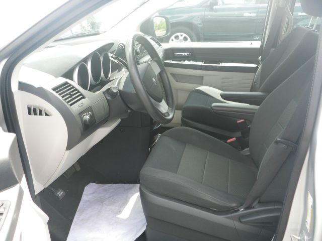 Dodge Grand Caravan 2008 photo 2