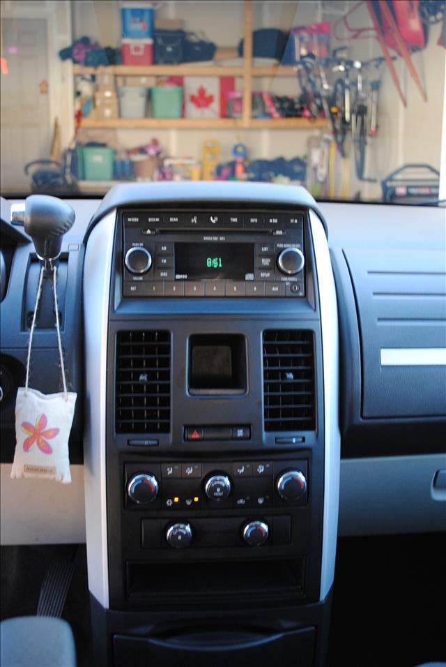 Dodge Grand Caravan 2008 photo 2