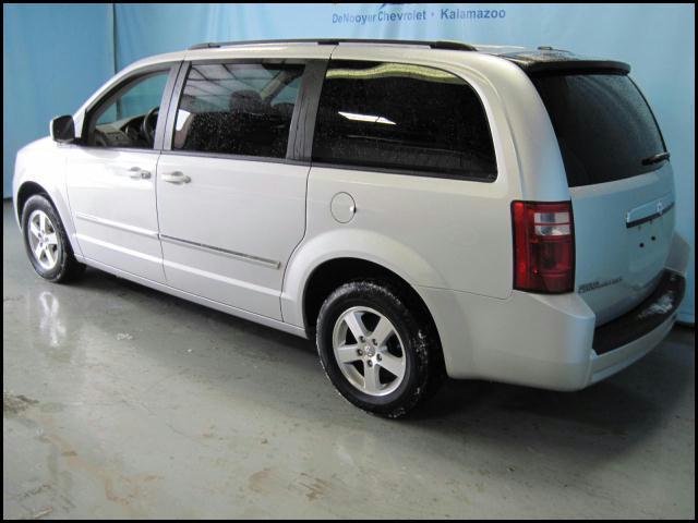 Dodge Grand Caravan 2008 photo 2