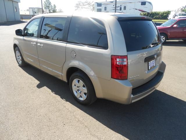 Dodge Grand Caravan 2009 photo 2