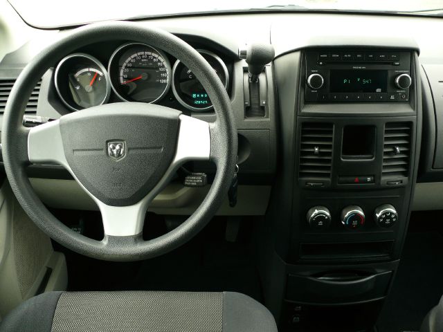 Dodge Grand Caravan 2009 photo 2