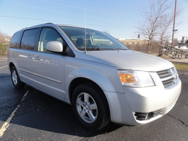 Dodge Grand Caravan 2009 photo 2