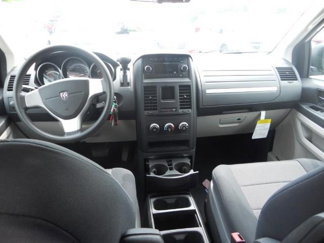 Dodge Grand Caravan 2009 photo 4