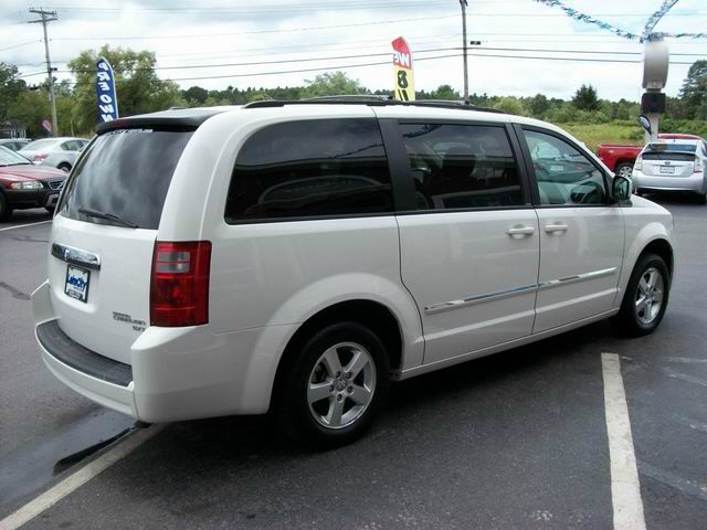 Dodge Grand Caravan 2009 photo 1