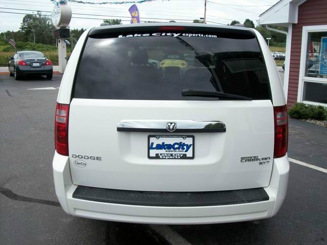 Dodge Grand Caravan 2009 photo 2