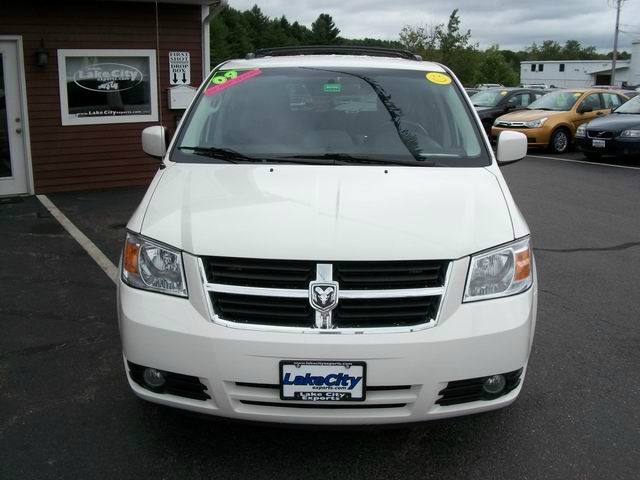 Dodge Grand Caravan 2009 photo 3