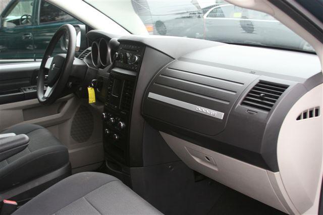 Dodge Grand Caravan 2009 photo 2