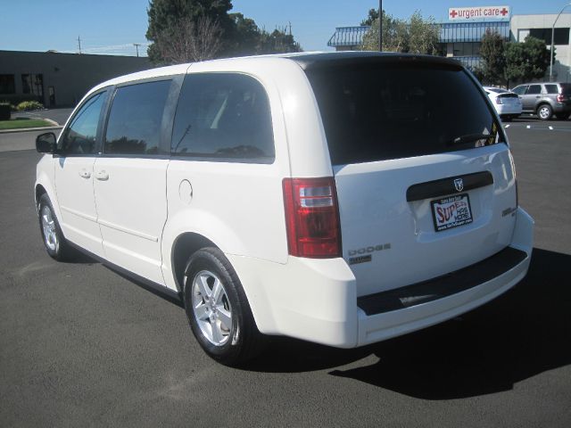 Dodge Grand Caravan 2009 photo 1