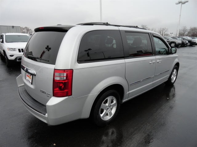 Dodge Grand Caravan 2009 photo 1