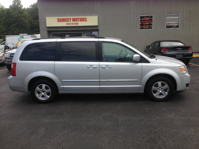 Dodge Grand Caravan 2009 photo 1