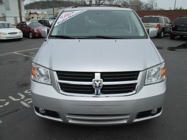 Dodge Grand Caravan 2010 photo 2