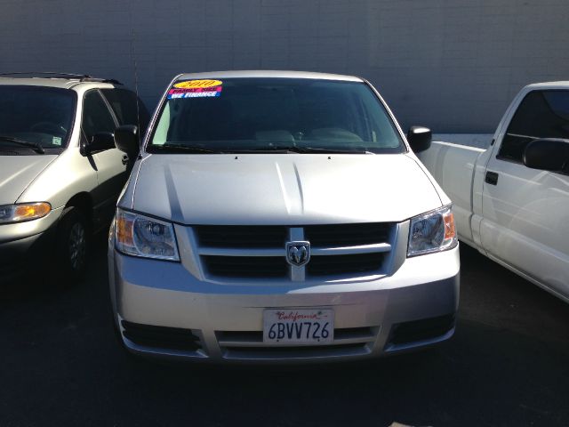 Dodge Grand Caravan 2010 photo 1