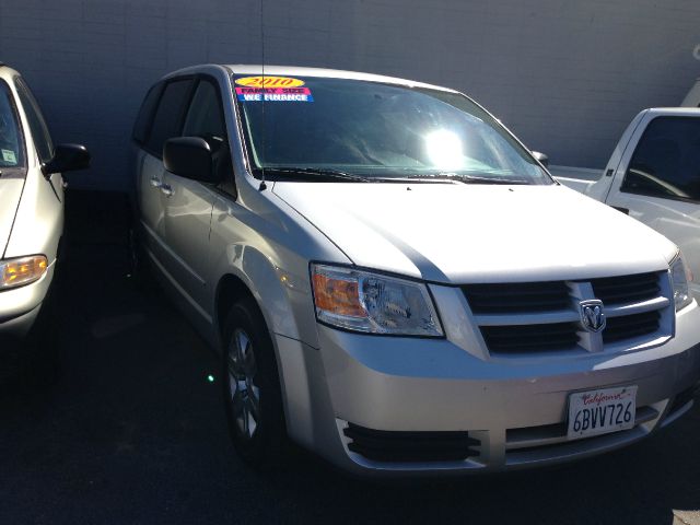 Dodge Grand Caravan 2010 photo 2