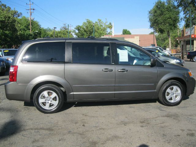 Dodge Grand Caravan 2010 photo 1