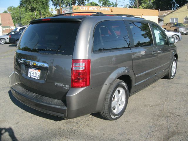 Dodge Grand Caravan 2010 photo 10